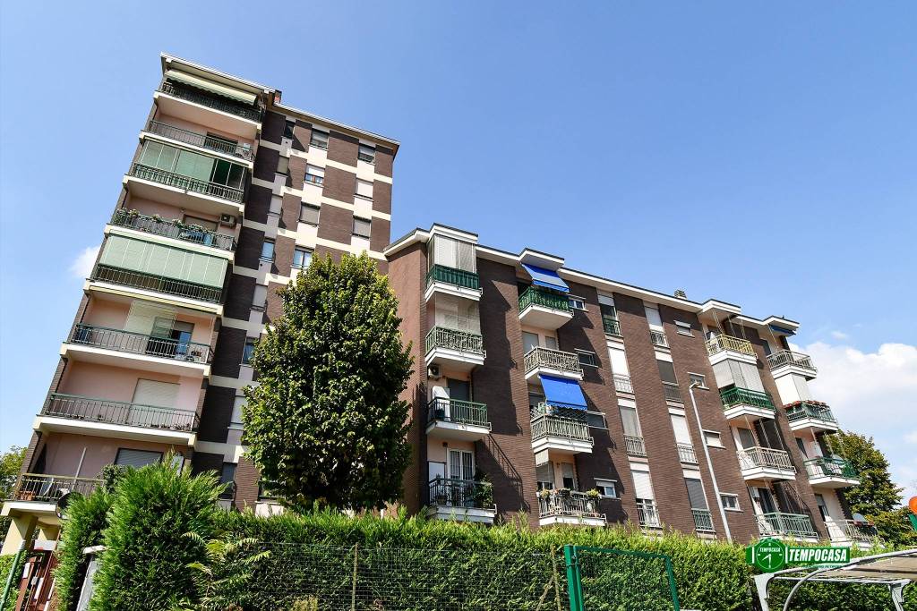 Appartamento in vendita a Milano via Santa Rita da Cascia, 13