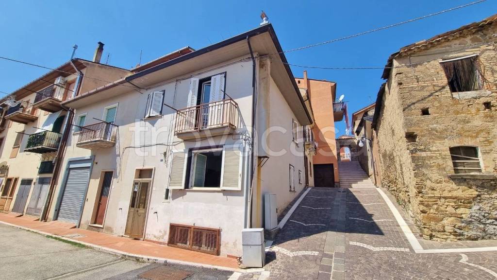 Casa Indipendente in vendita a Carife via Madonna delle Grazie, 20
