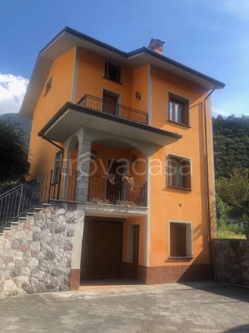 Villa in vendita a Esine via Guglielmo Marconi