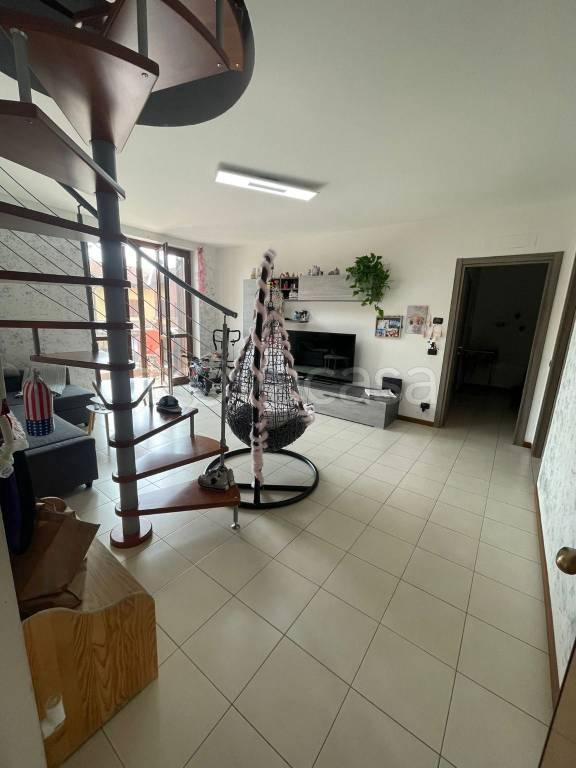 Appartamento in vendita a Besate via Marcello Prestinari, 2