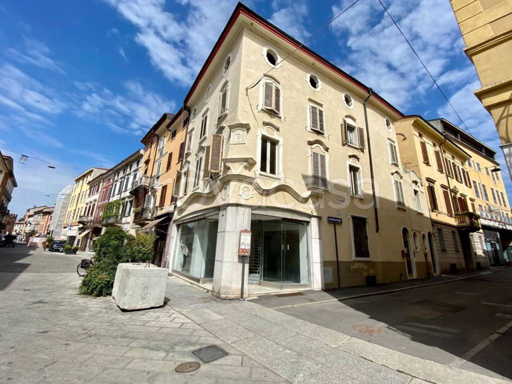 Appartamento in vendita a Cremona via Goito, 2