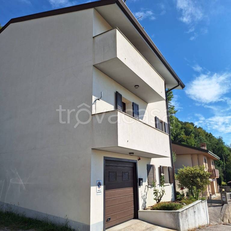 Villa in vendita a Forgaria nel Friuli via Palla, 6