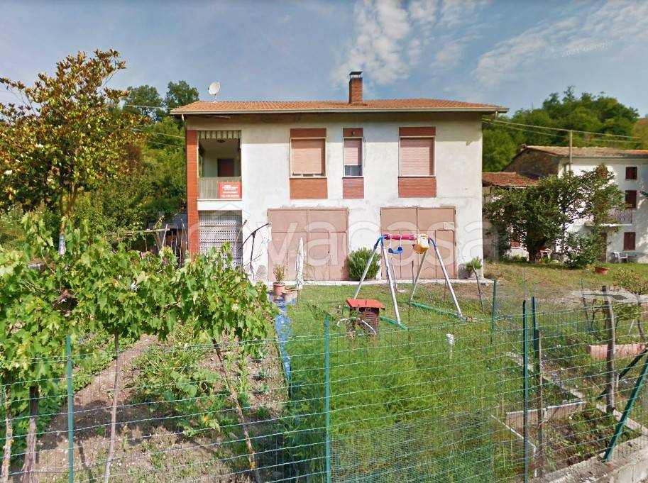 Villa in vendita a Zavattarello strada Statale della Val Tidone