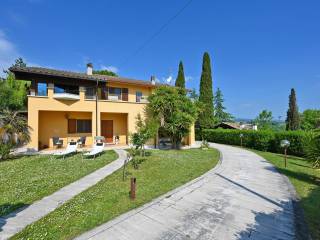 Villa in vendita a maltignano via lombardia