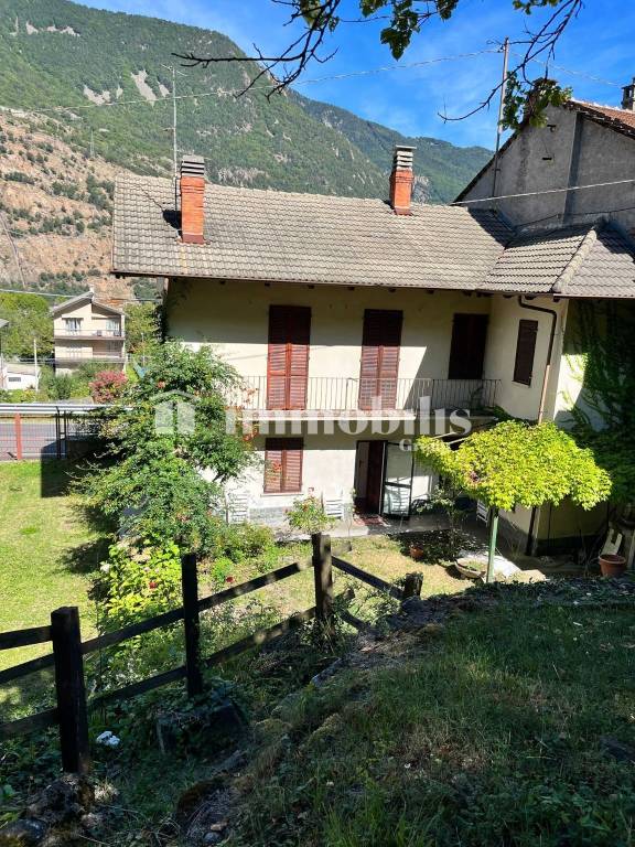 Casa Indipendente in vendita a Chiomonte via Giuseppe Augusto Levis