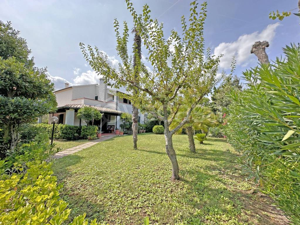 Villa Bifamiliare in vendita a Numana via Costaverde, 13