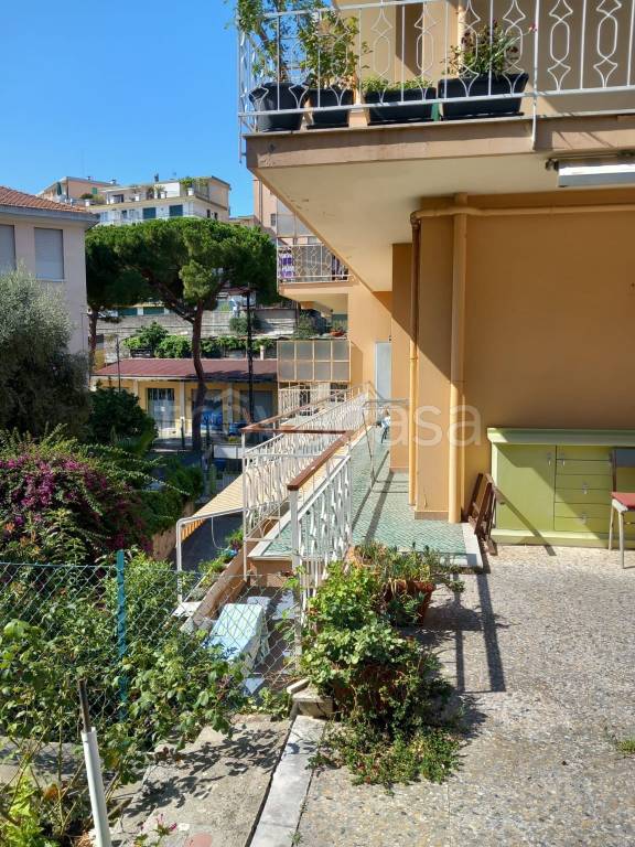 Appartamento in in vendita da privato a Sanremo via Panizzi, 10