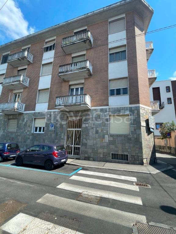 Appartamento in affitto a Settimo Torinese via Camillo Benso di Cavour, 33