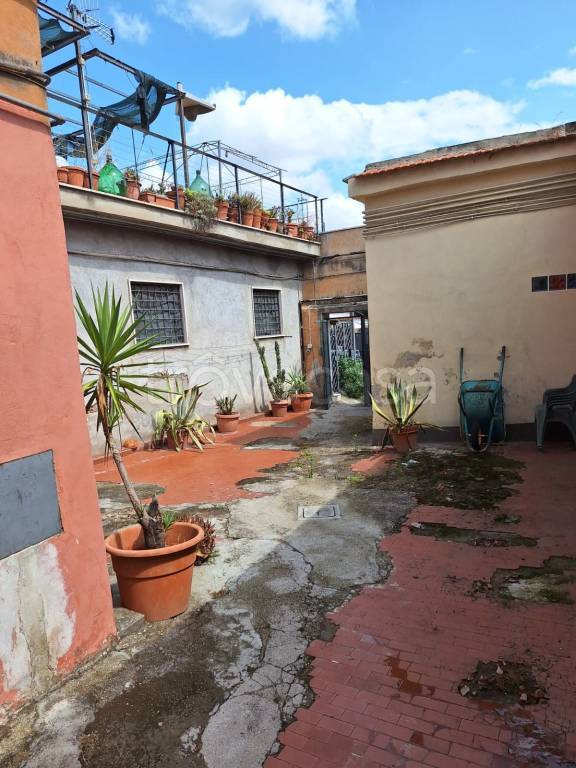 Appartamento in vendita a Roma via Ugo Niutta
