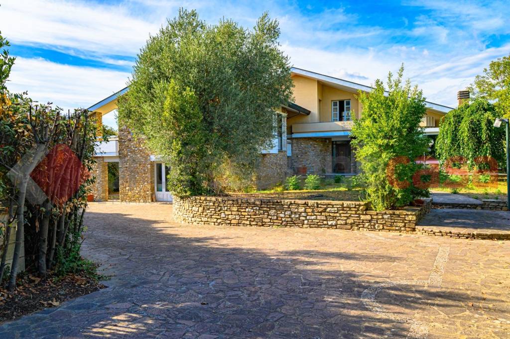 Villa in vendita a Casciana Terme Lari via dei Mille, 3