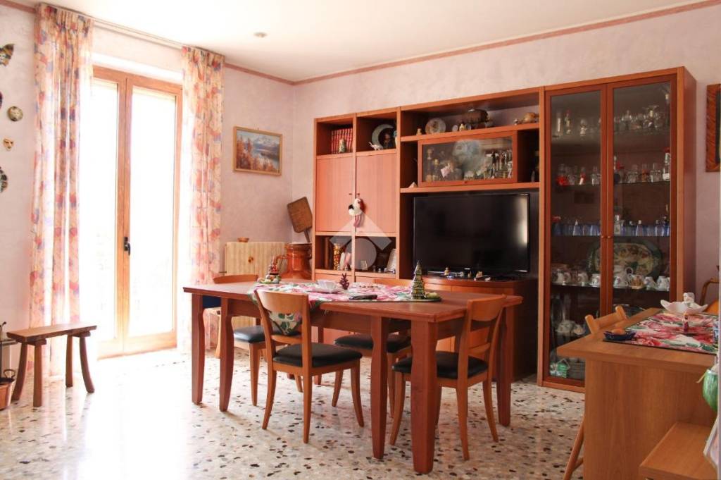Appartamento in vendita a Putignano via Gianfedele Angelini, 29