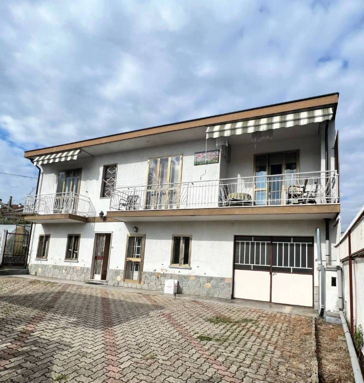 Villa Bifamiliare in vendita a Moncalieri strada Loreto 3