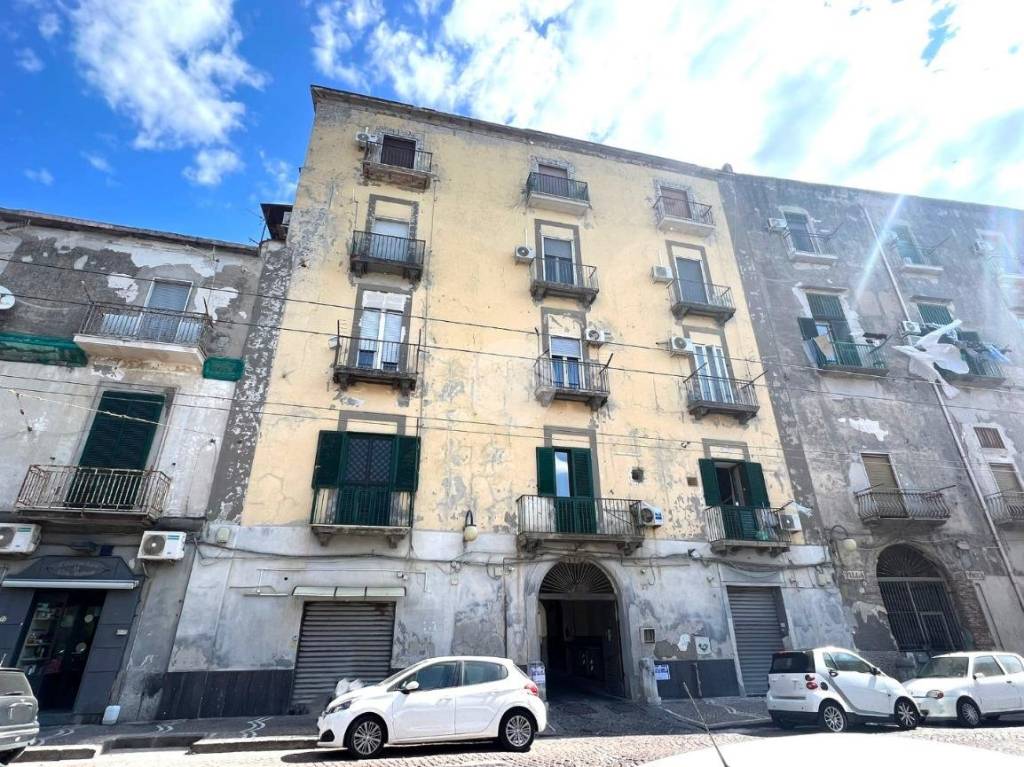 Appartamento in vendita a Napoli corso s. Giovanni a Teduccio, 954