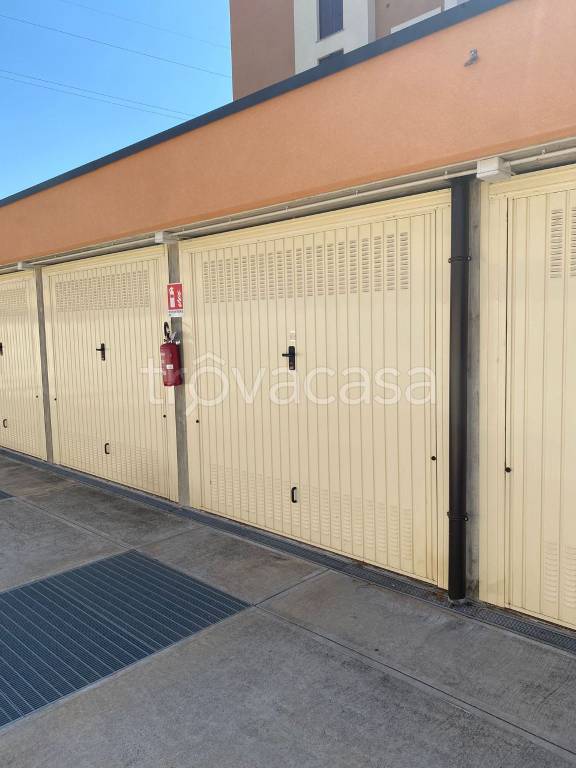 Garage in vendita a Brugherio via San Cristoforo, 101