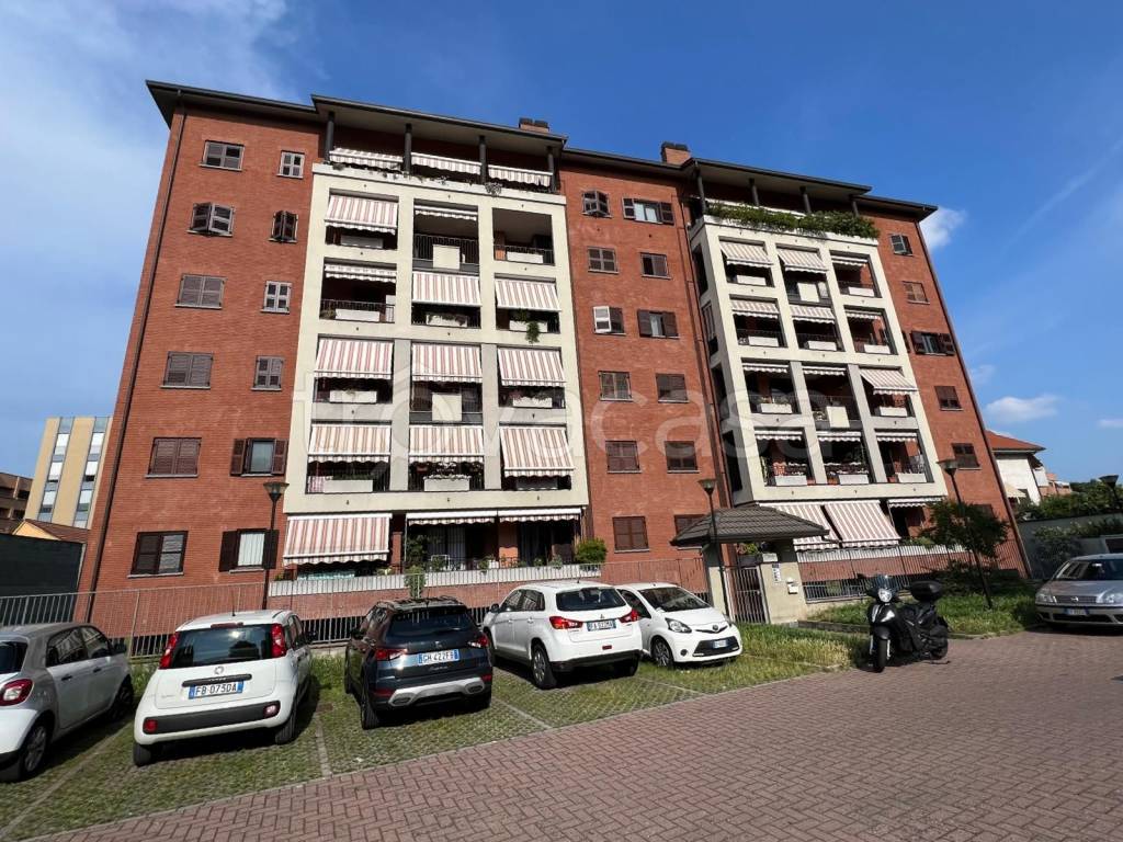 Appartamento in vendita a Baranzate via Nazario Sauro, 104