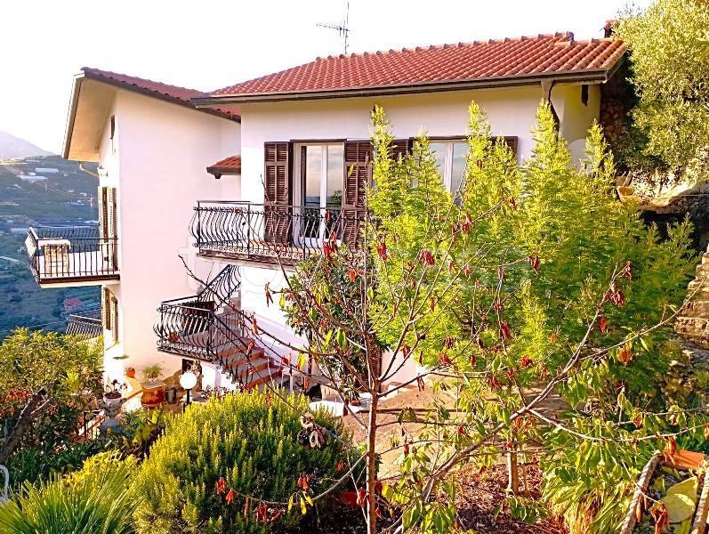 Villa Bifamiliare in vendita a Vallecrosia località Guraba