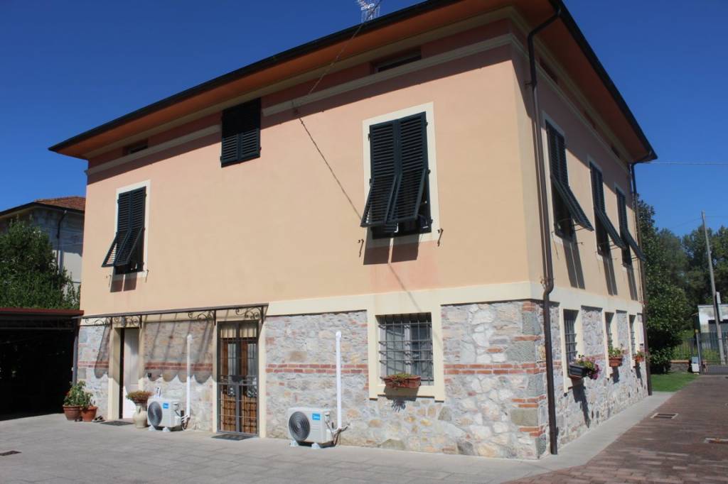 Villa in vendita a Capannori via della Chiesa di Santa Margherita, 10