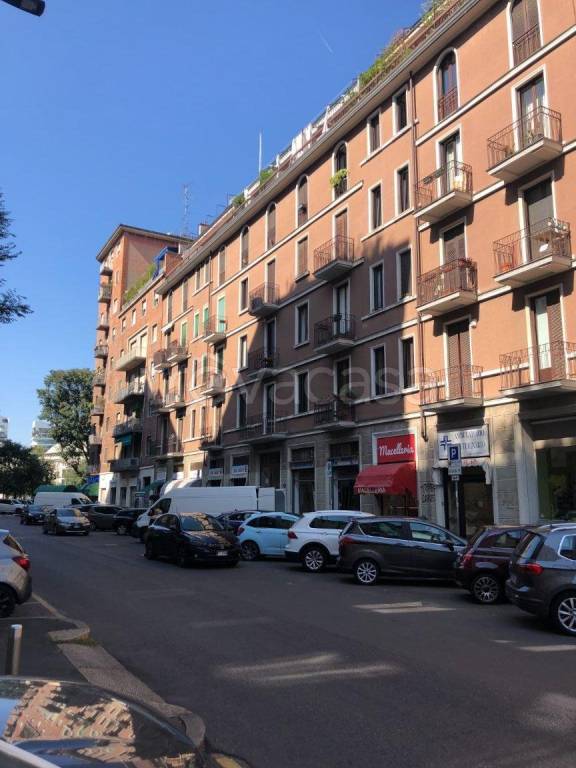 Appartamento in vendita a Milano via Francesco Ferrucci, 22