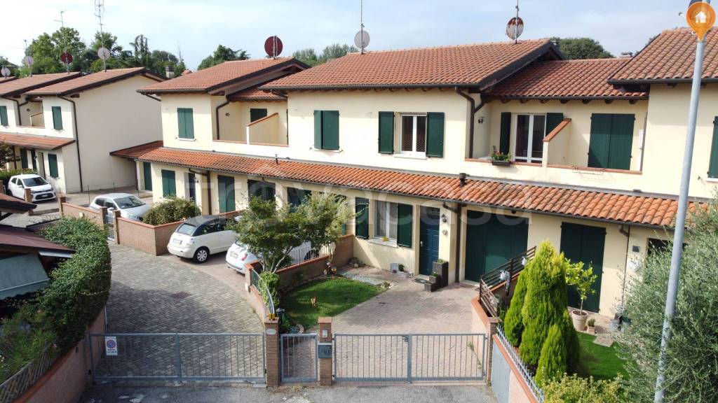 Villa a Schiera in vendita a Vigarano Mainarda via Torquato Tasso, 1/1
