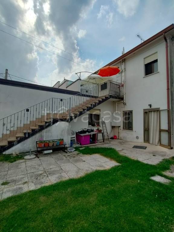 Villa in vendita a Papozze papozze Via a. Moro, 0