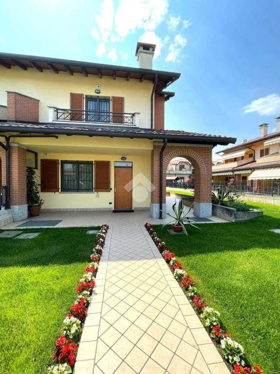 Villa Bifamiliare in vendita a Ciserano via Galli