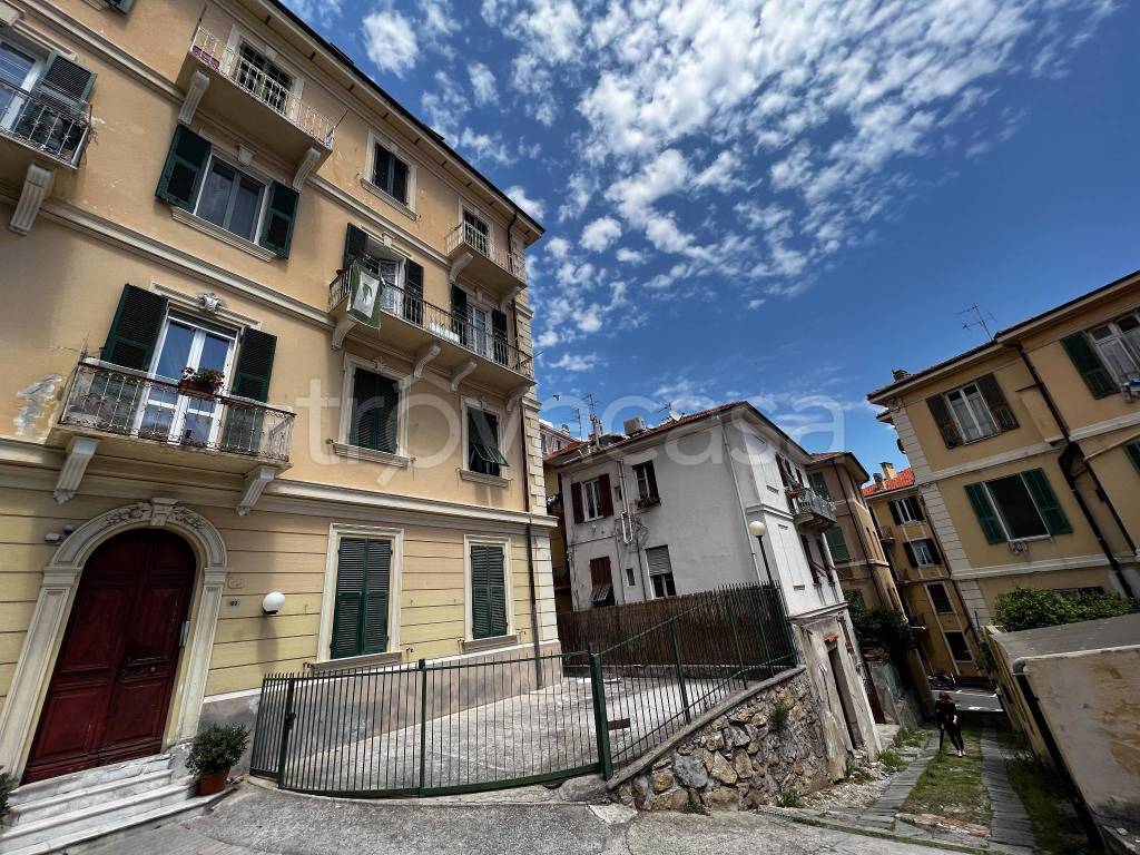 Appartamento in vendita a Sanremo corso degli Inglesi, 189