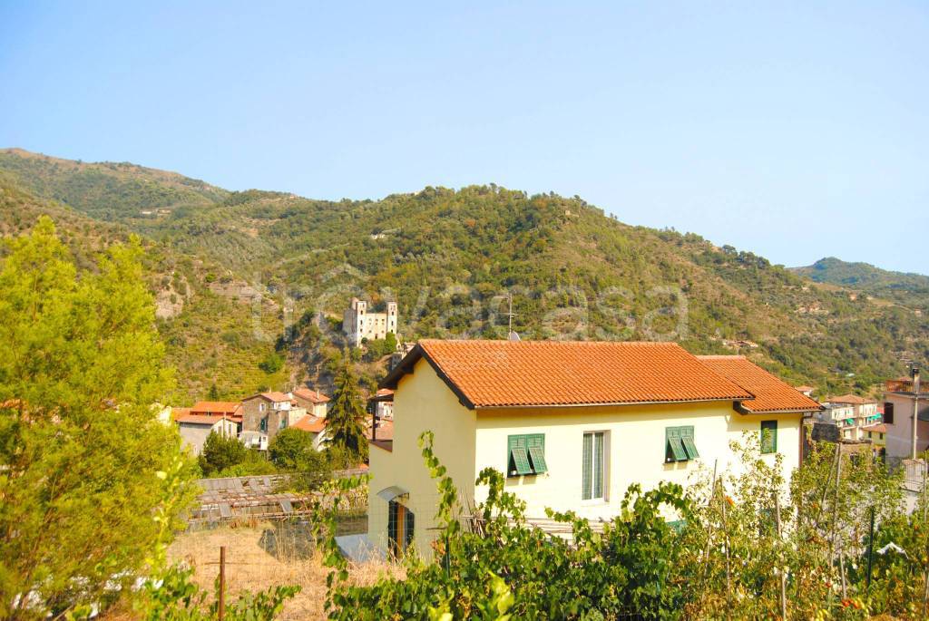 Villa in vendita a Dolceacqua via San Bernardo