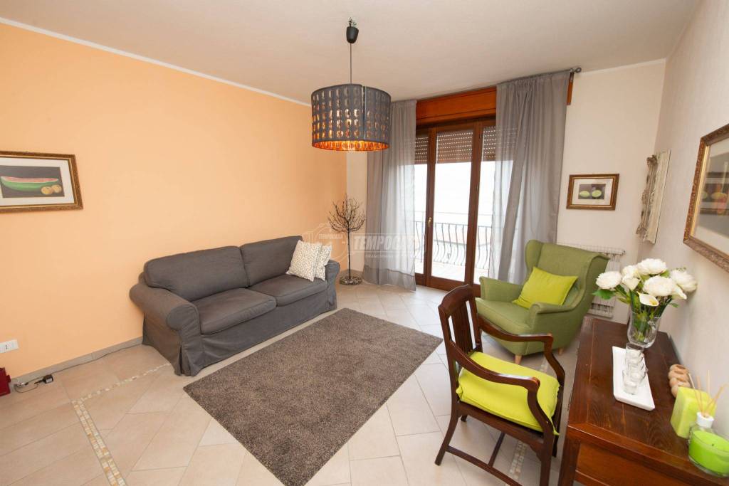 Appartamento in vendita a Tavernola Bergamasca via Pozzo