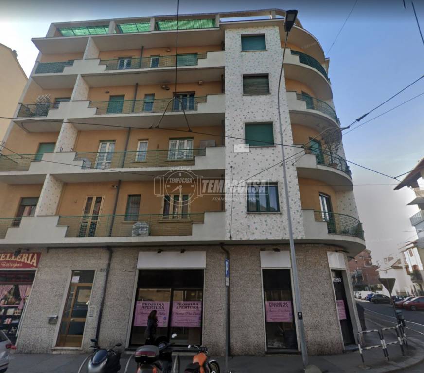 Appartamento in vendita a Torino via Monginevro 237