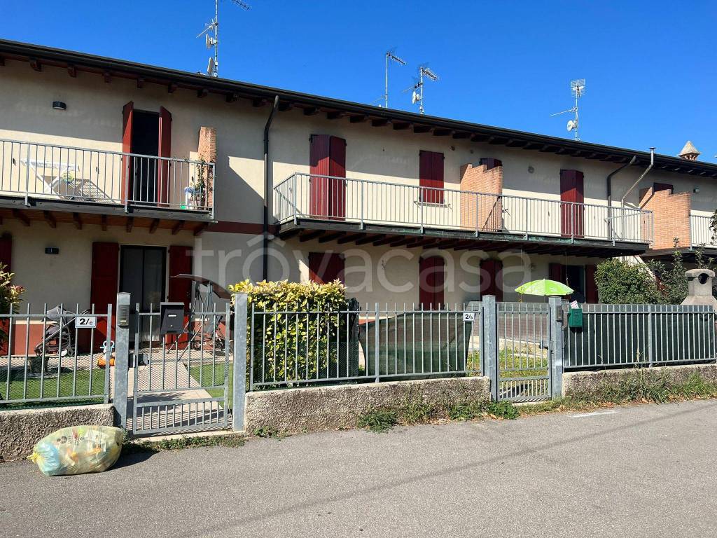 Villa a Schiera in vendita a Montichiari via Trivellini