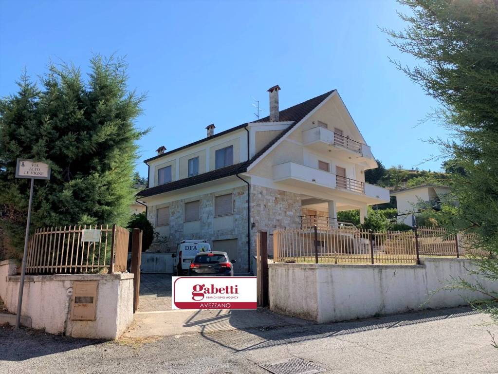 Villa in vendita a Pescina via Prezzuolo