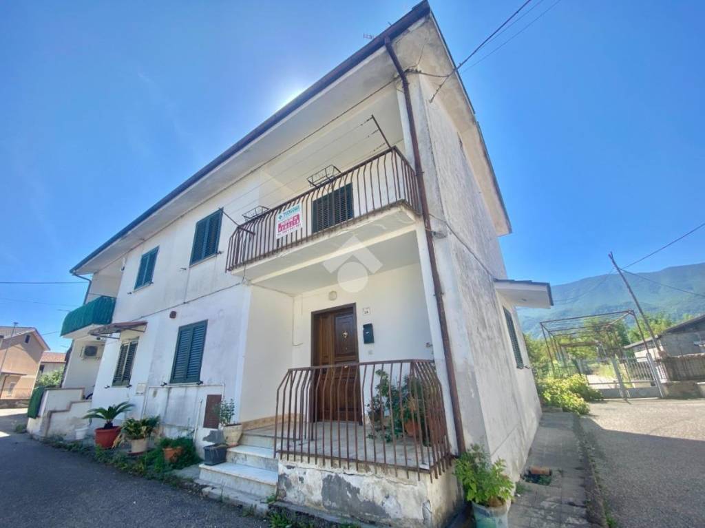 Casa Indipendente in vendita a Cervinara via San Pietro