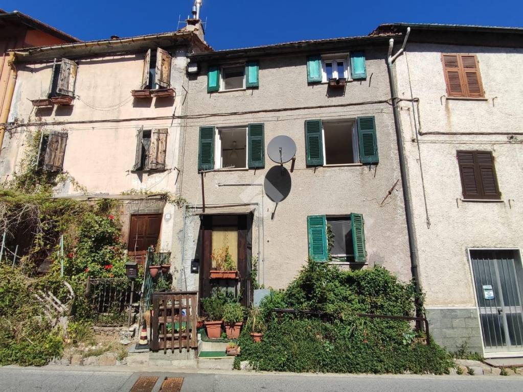 Appartamento in vendita a Montoggio via roma, 23