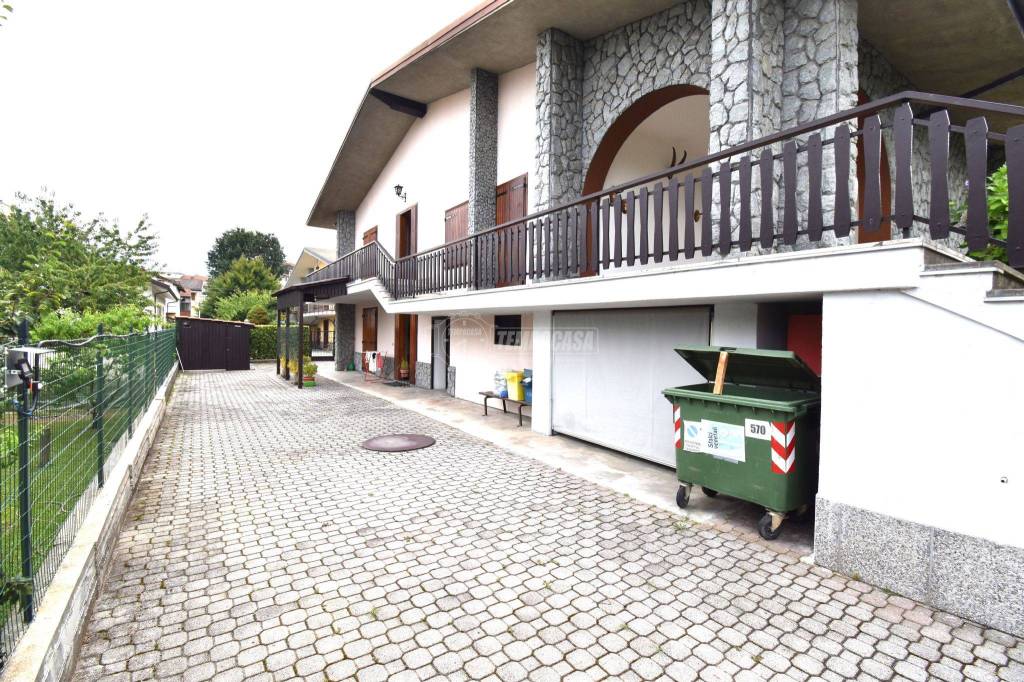 Appartamento in vendita a Borgo San Dalmazzo via Benedetto Croce, 5