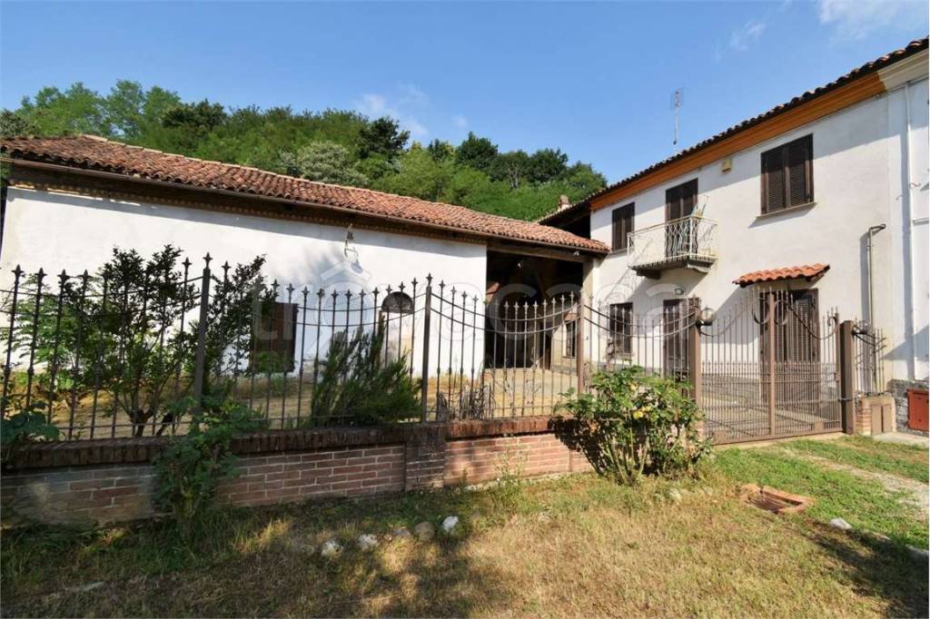 Casa Indipendente in vendita a Baldissero d'Alba