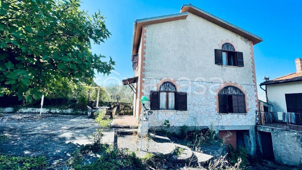 Villa Bifamiliare in vendita a Casperia via Roma