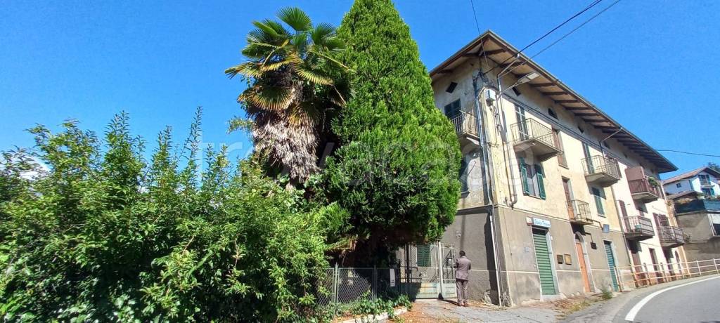 Villa Bifamiliare in vendita a Biella via Pettinengo, 19
