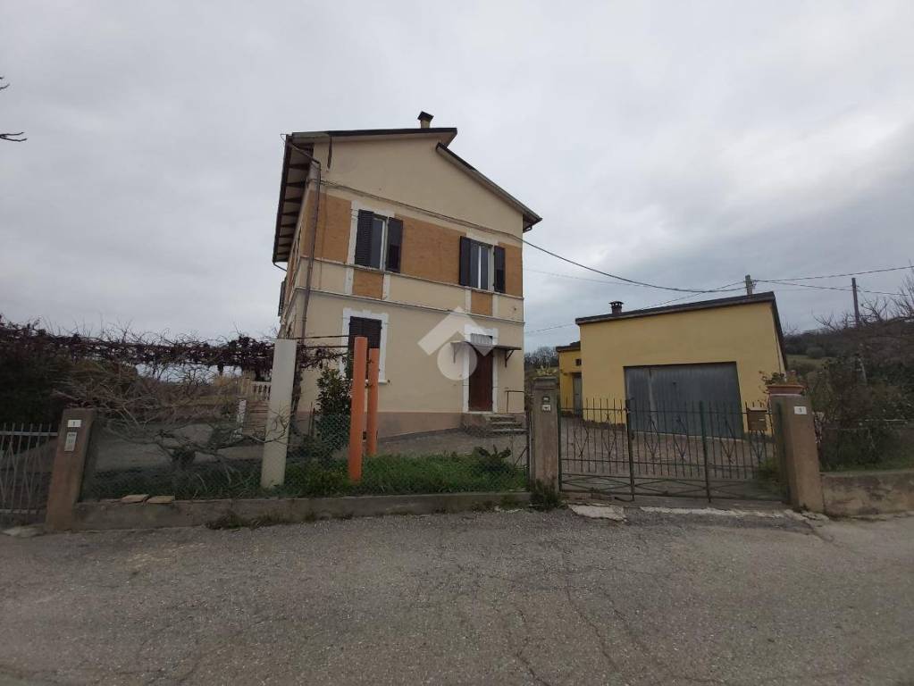 Appartamento in vendita a Gabicce Mare via Croce Vecchia, 3