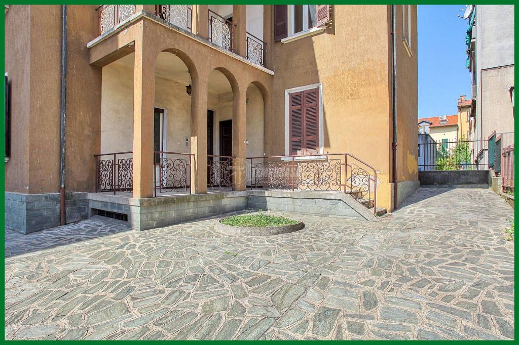 Villa in vendita a Varese viale Belforte