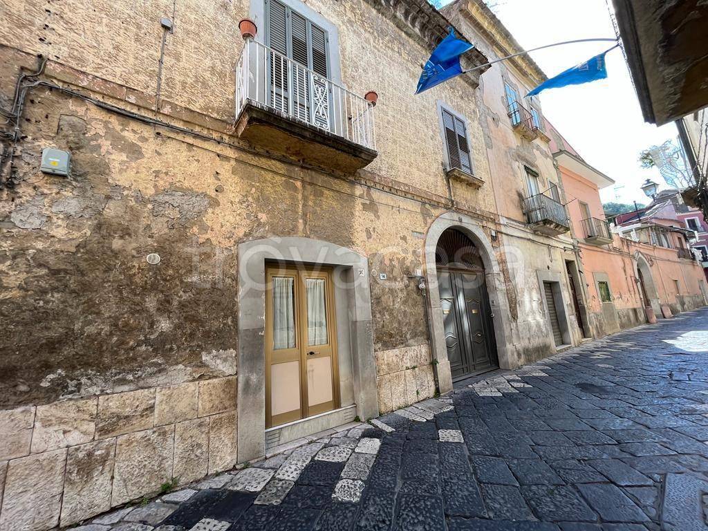 Casa Indipendente in vendita a Maddaloni via Maddalena