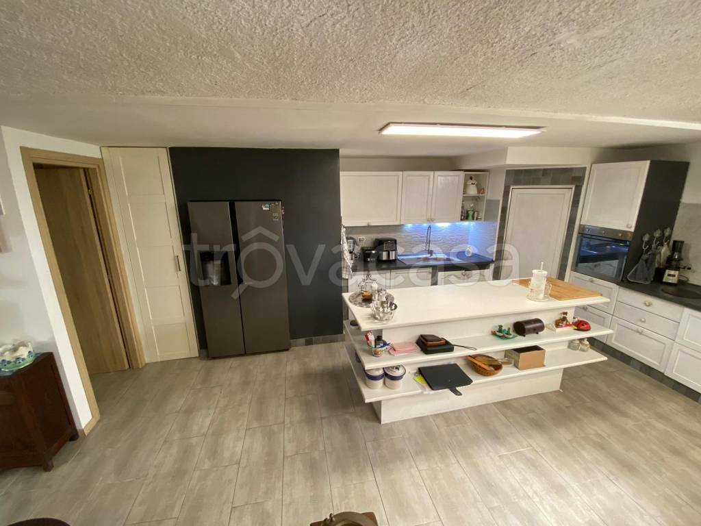 Villa a Schiera in vendita a Pescara via Lago Maggiore, 53