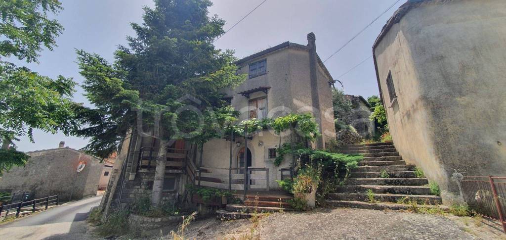 Villa in vendita a Morcone via dei Monti, 1