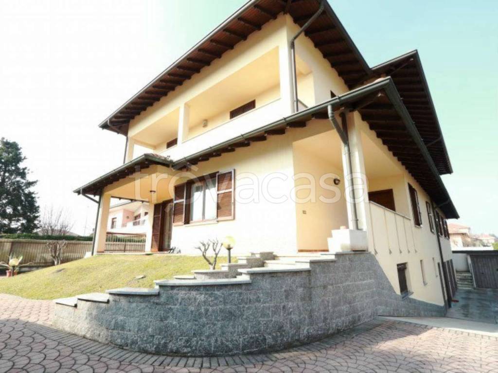 Villa in vendita a Uboldo