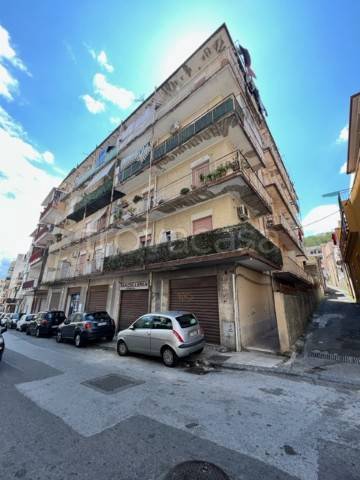 Appartamento in affitto a Messina via Palermo, 401