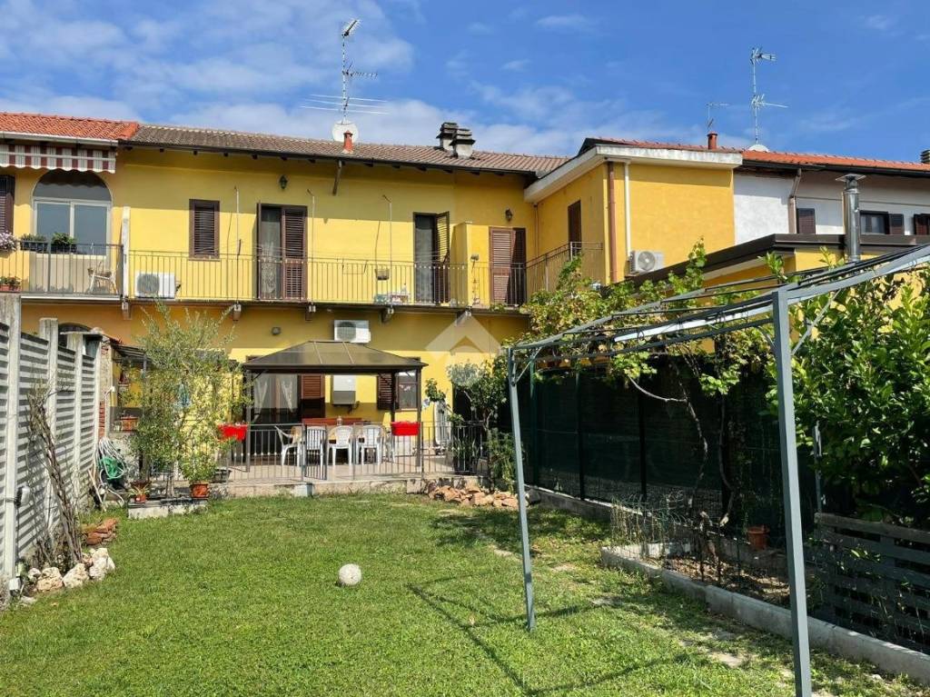 Casa Indipendente in vendita a Legnano vicolo Ticino, 8