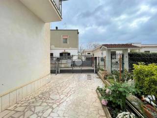 Appartamento in vendita a cisterna di latina via perugia, 19