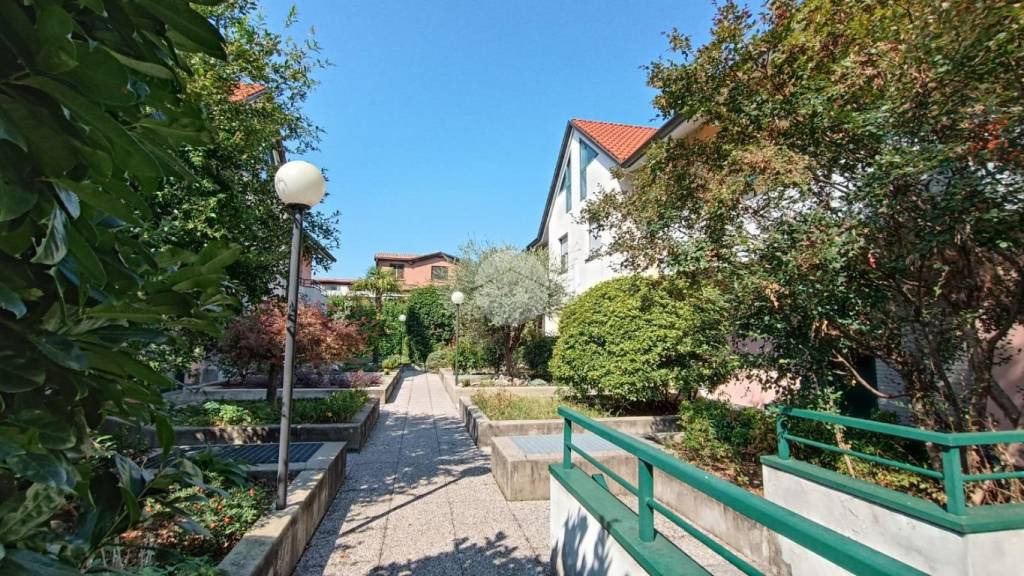 Villa a Schiera in vendita a Cesano Maderno via John Fitzgerald Kennedy
