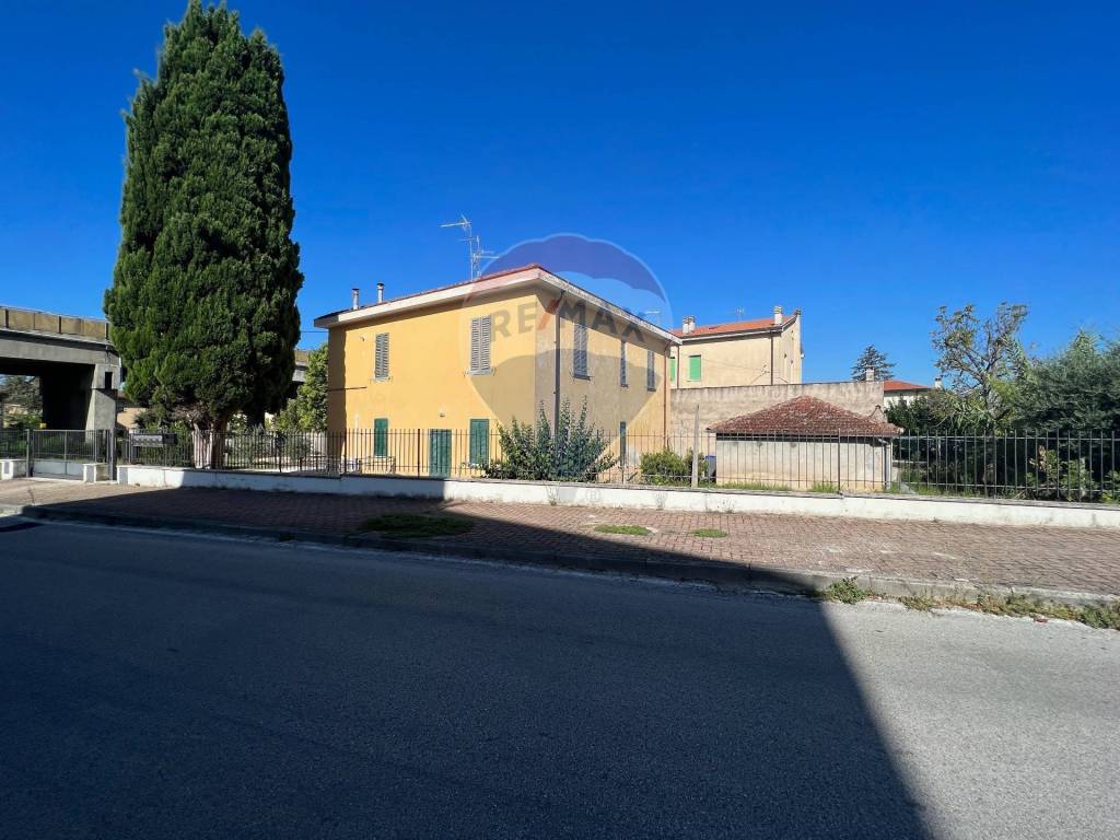 Appartamento in vendita a Spello via Guglielmo Marconi, 24