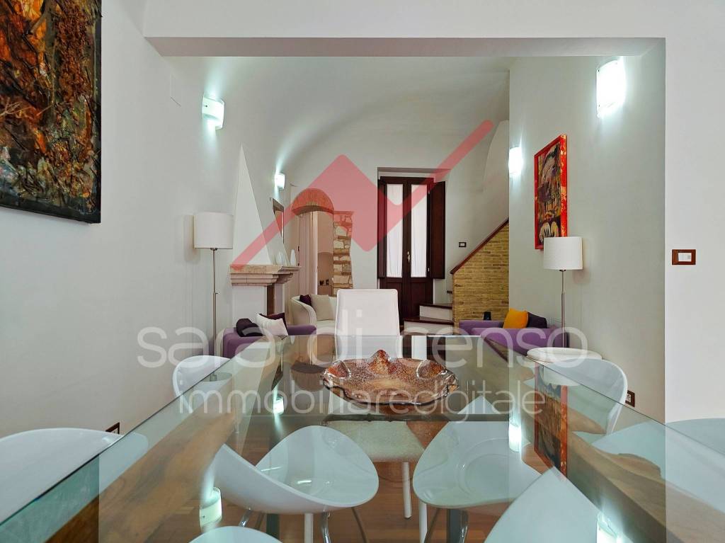 Casa Indipendente in vendita a Sulmona via Stella, 4