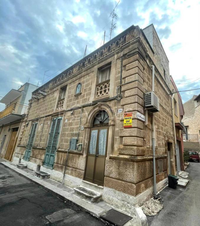 Casa Indipendente in vendita a Sannicandro di Bari via Giuseppe Bonaparte